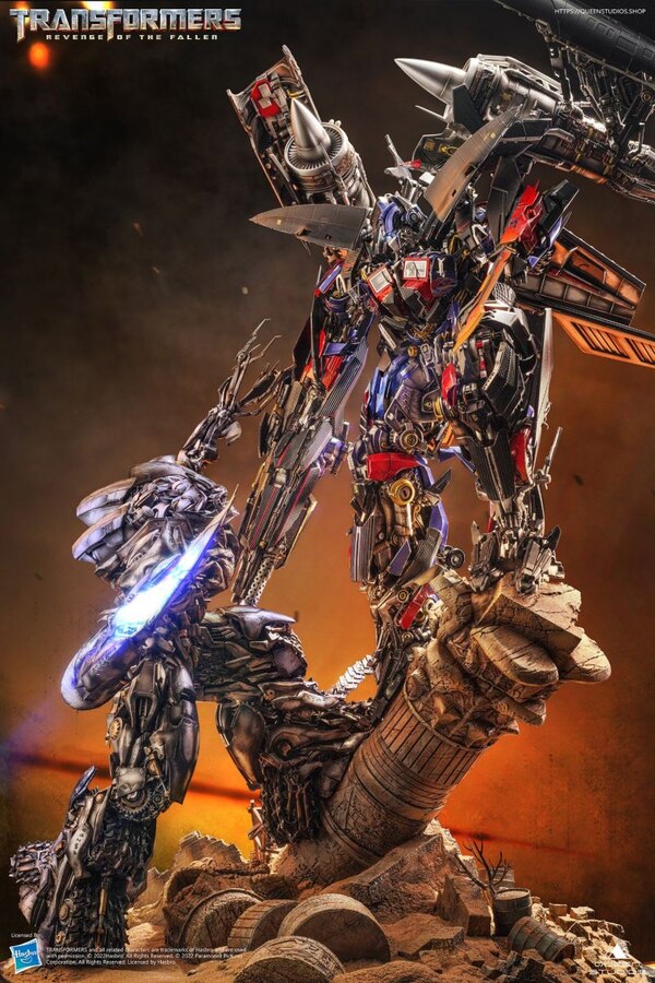 Queen Studios Jetpower Optimus Prime VS Megatron Statue  Image  (6 of 33)